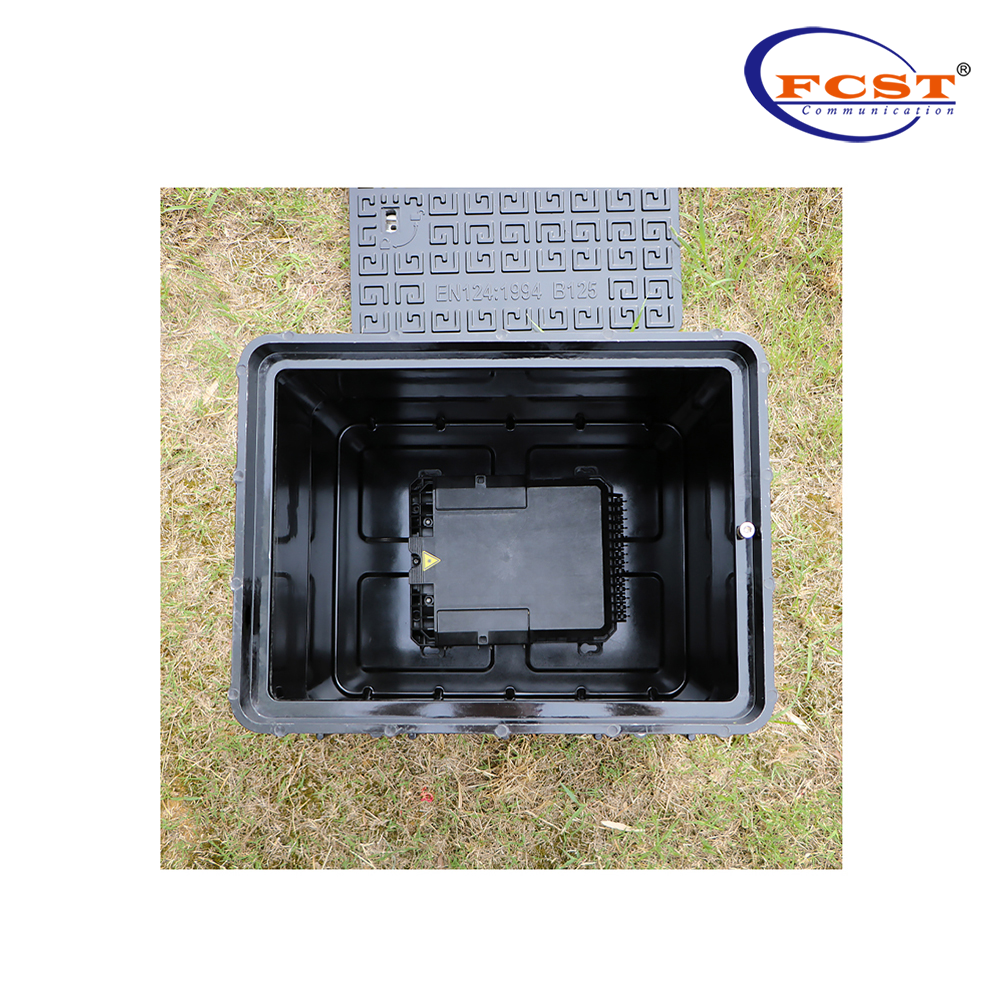 Durable SMC Material Telecom Manhole Superior to Cement Manhole for Cable Installation