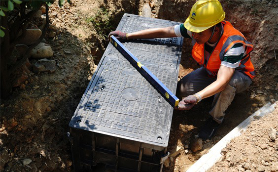 How to install an FTTH underground manhole (2)